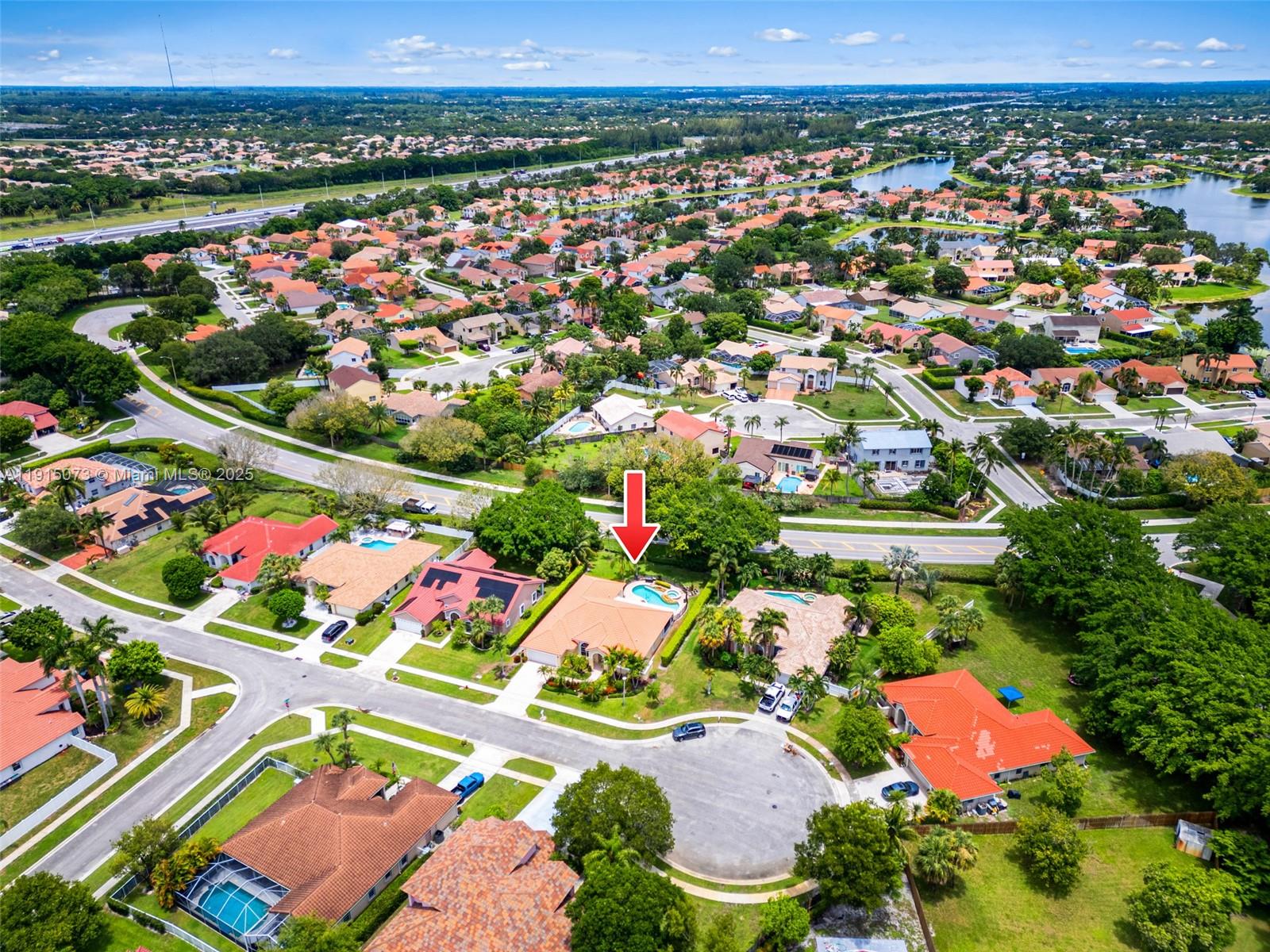 LAKE CHARLESTON PAR R - Residential