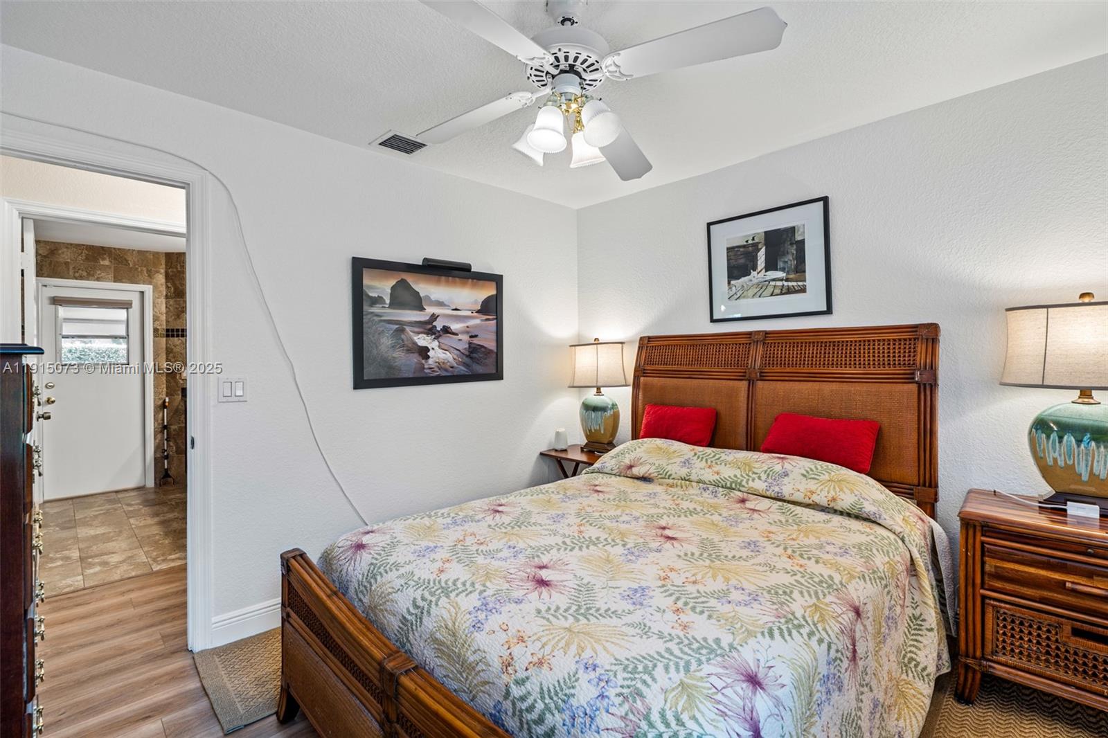 LAKE CHARLESTON PAR R - Residential