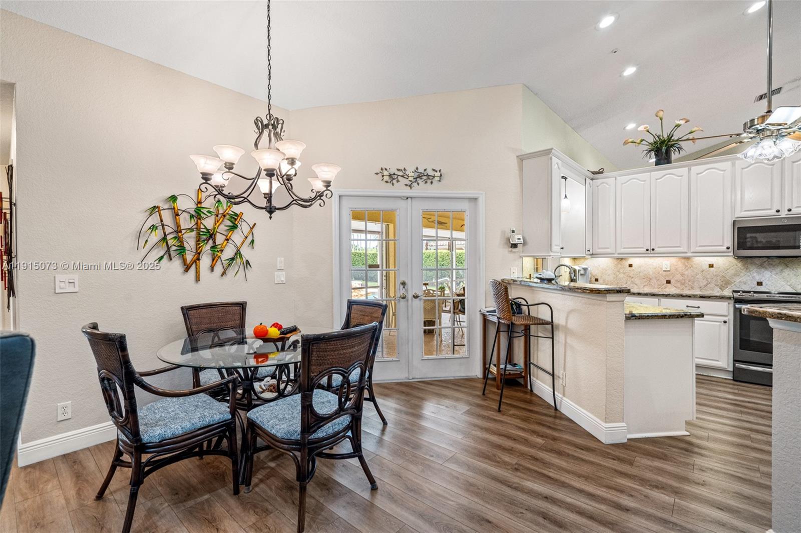 LAKE CHARLESTON PAR R - Residential