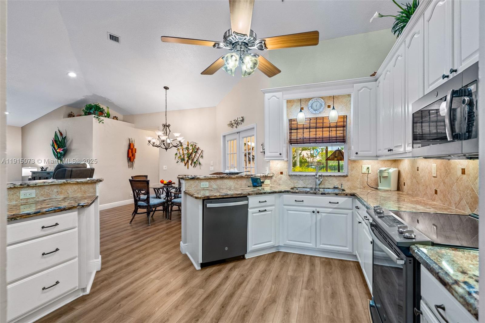 LAKE CHARLESTON PAR R - Residential