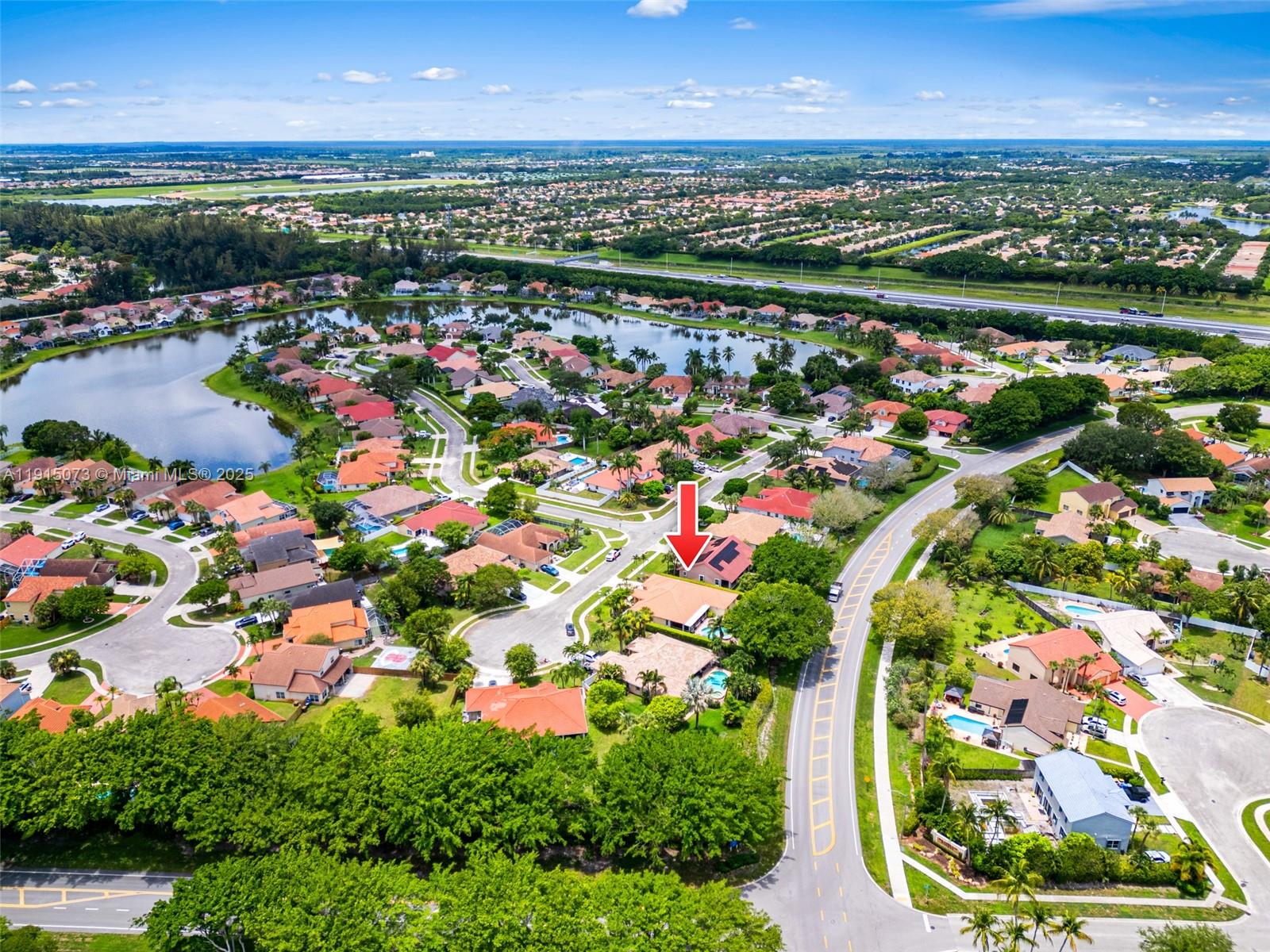 LAKE CHARLESTON PAR R - Residential