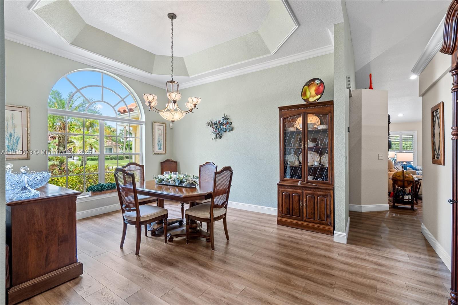 LAKE CHARLESTON PAR R - Residential