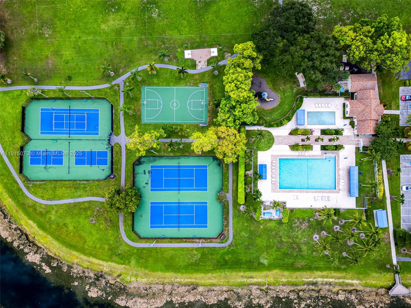 LAKE CHARLESTON PAR R - Residential