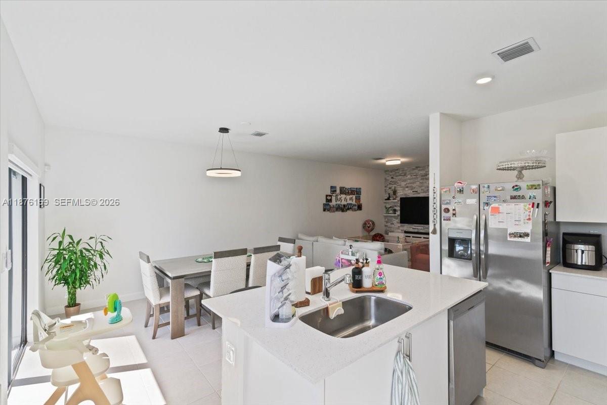 PINE ISLE - Residential