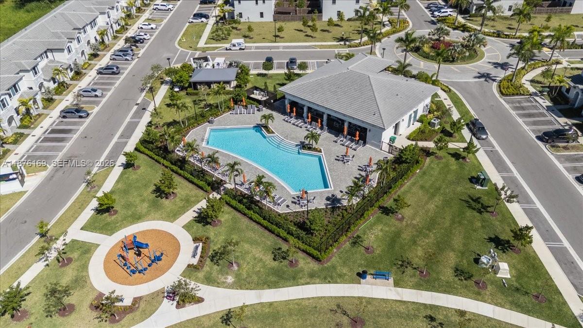 PINE ISLE - Residential