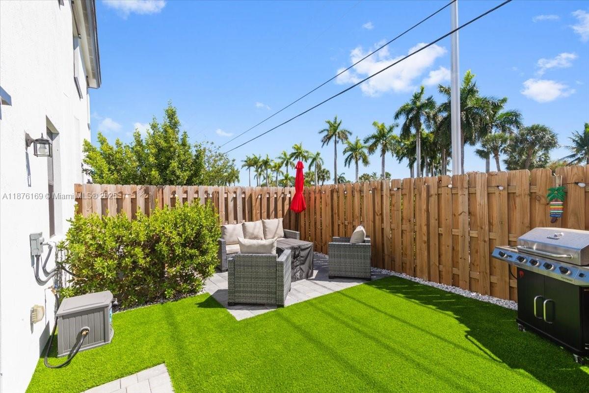 PINE ISLE - Residential