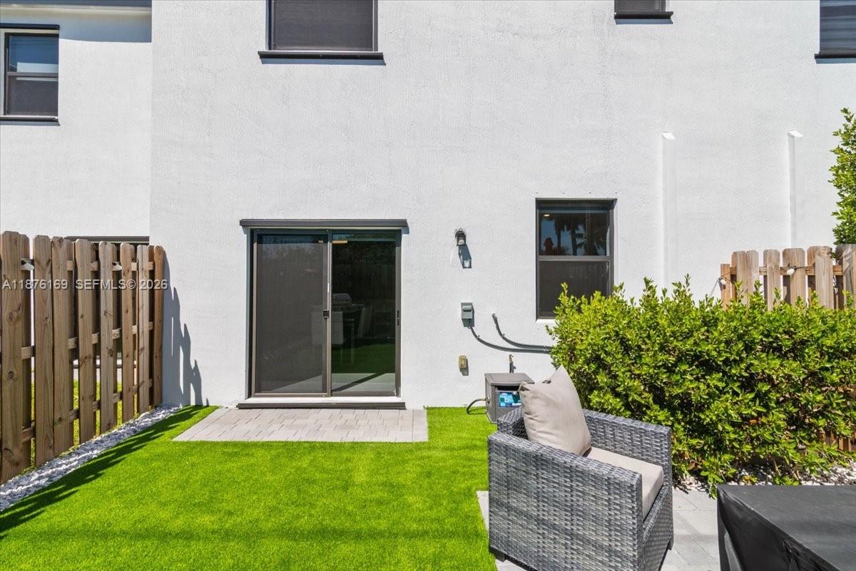 PINE ISLE - Residential