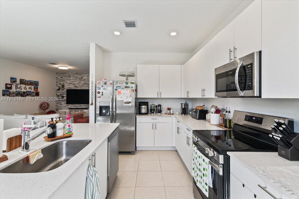 PINE ISLE - Residential