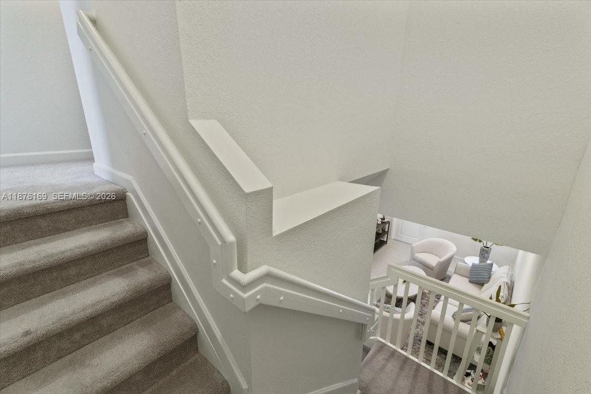 PINE ISLE - Residential