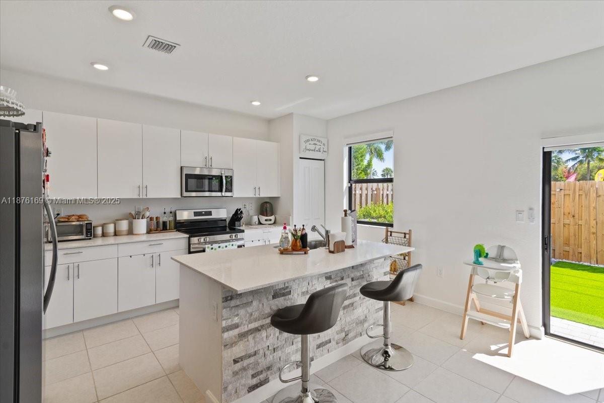 PINE ISLE - Residential