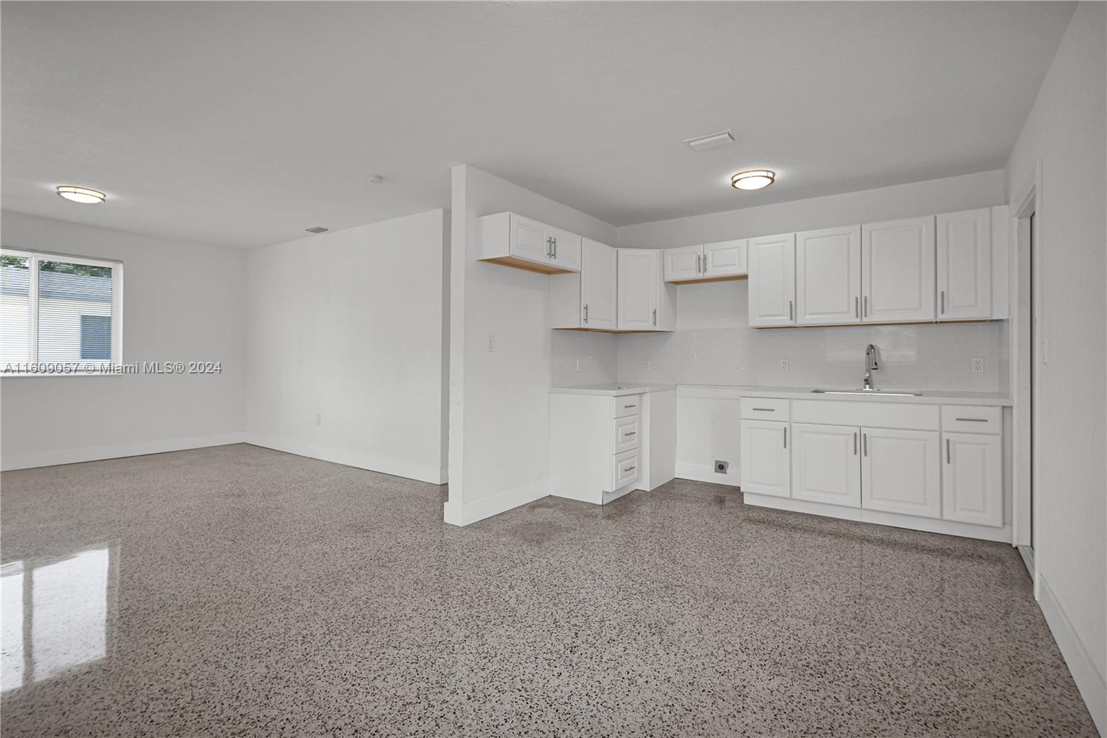 AVOCADO PARK - Residential Income