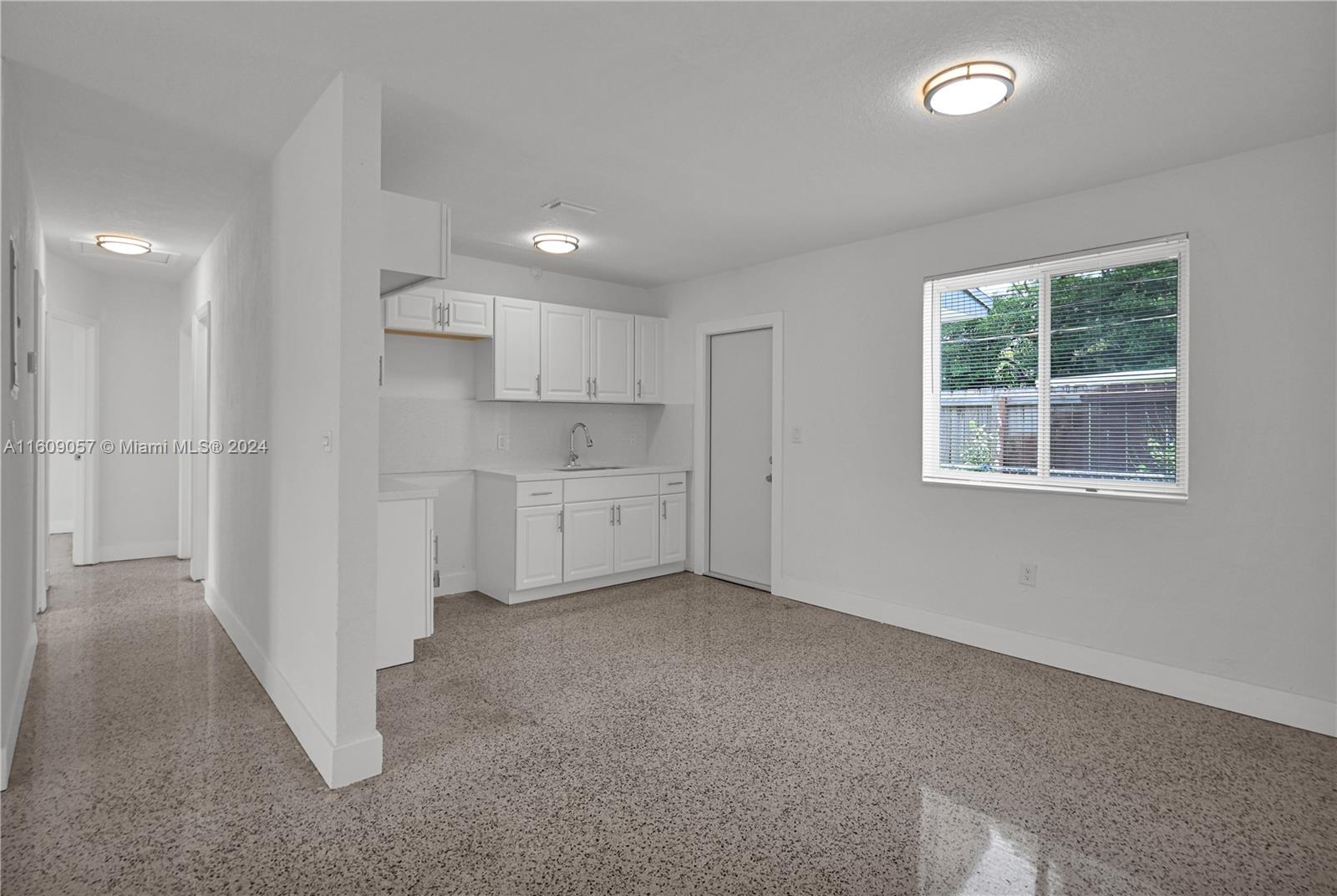 AVOCADO PARK - Residential Income