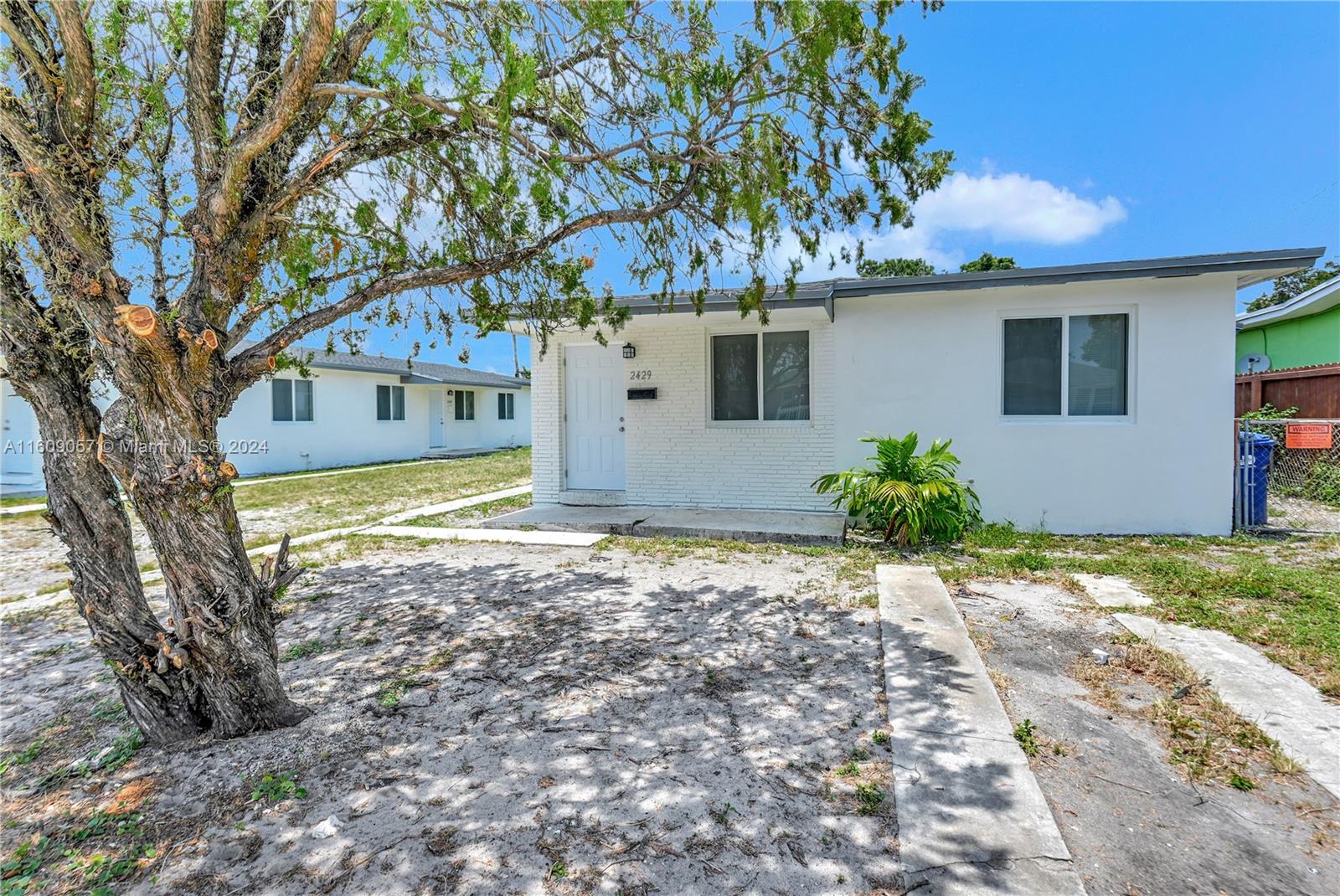 Legal Duplex with each unit consisting of 3 bedrooms and 1 bathroom. The units are ready to be rented or lived in. The property consists of a new roof, and windows, among many other upgrades throughout. The duplex next door is identical to this one and is also for sale. Great opportunity to own 4 units in two parcels mls# A11609070