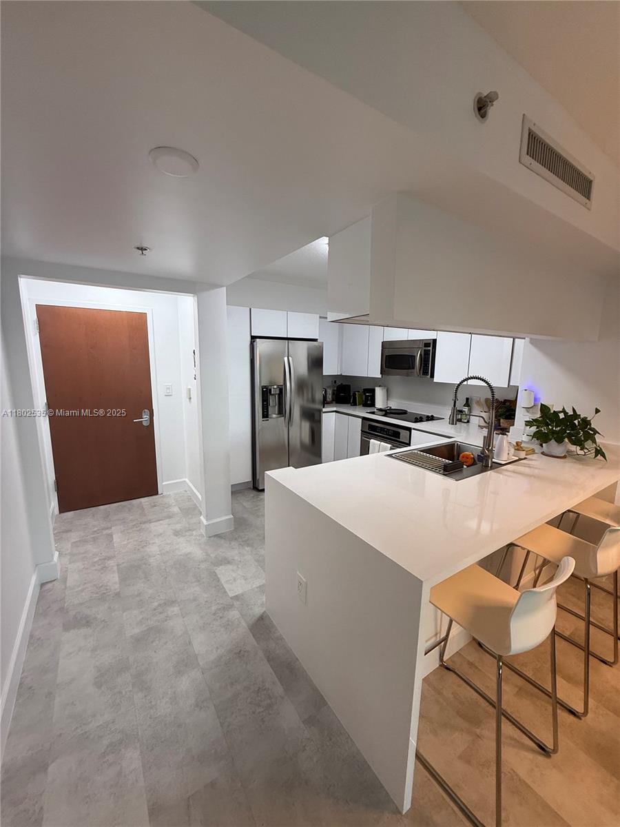 Rental Property at 31 Se 5th St 907, Miami, Broward County, Florida - Bedrooms: 1 
Bathrooms: 1  - $3,250 MO.