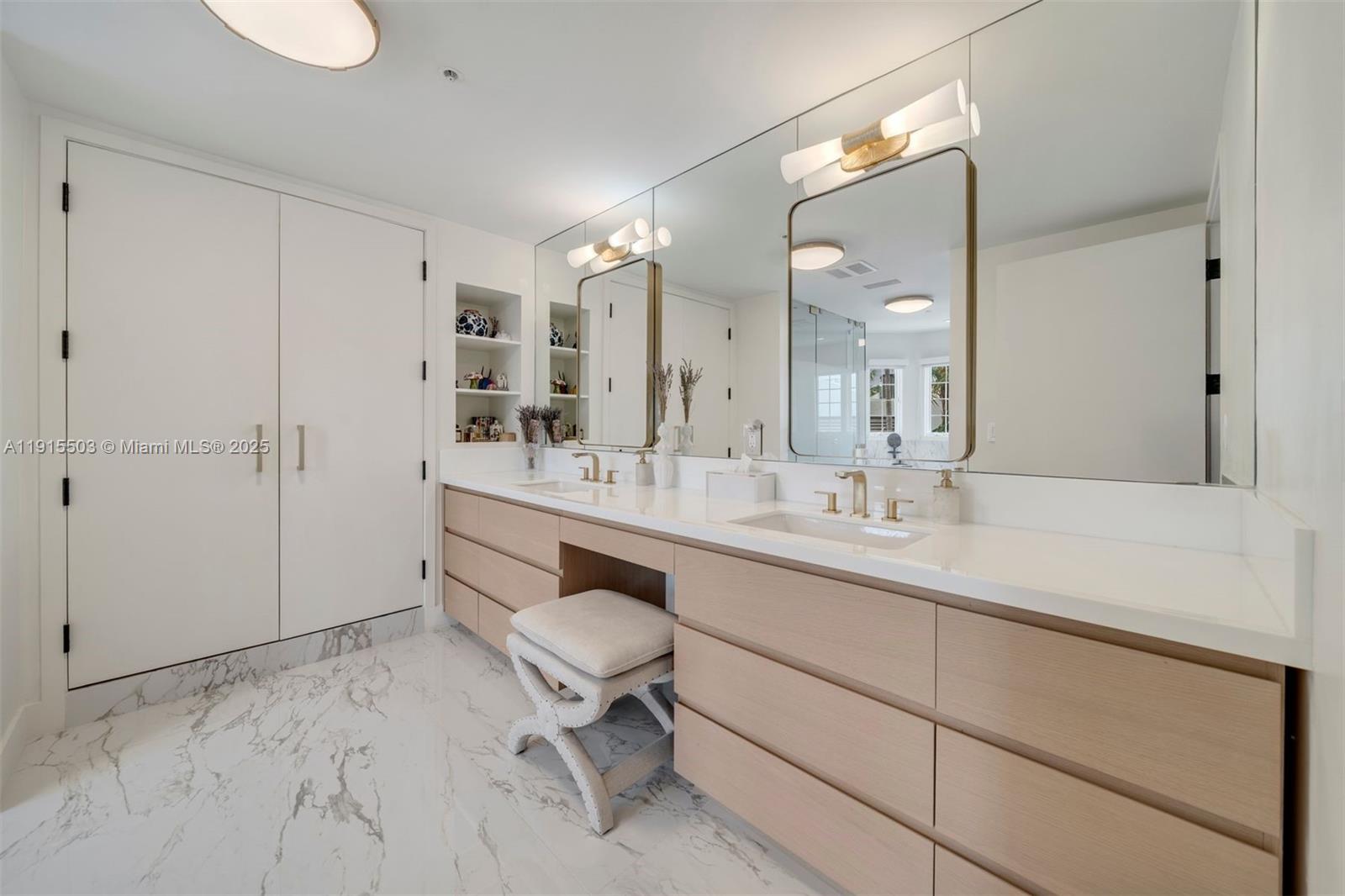 THE THS AT SUNSET HARBOUR - Residential