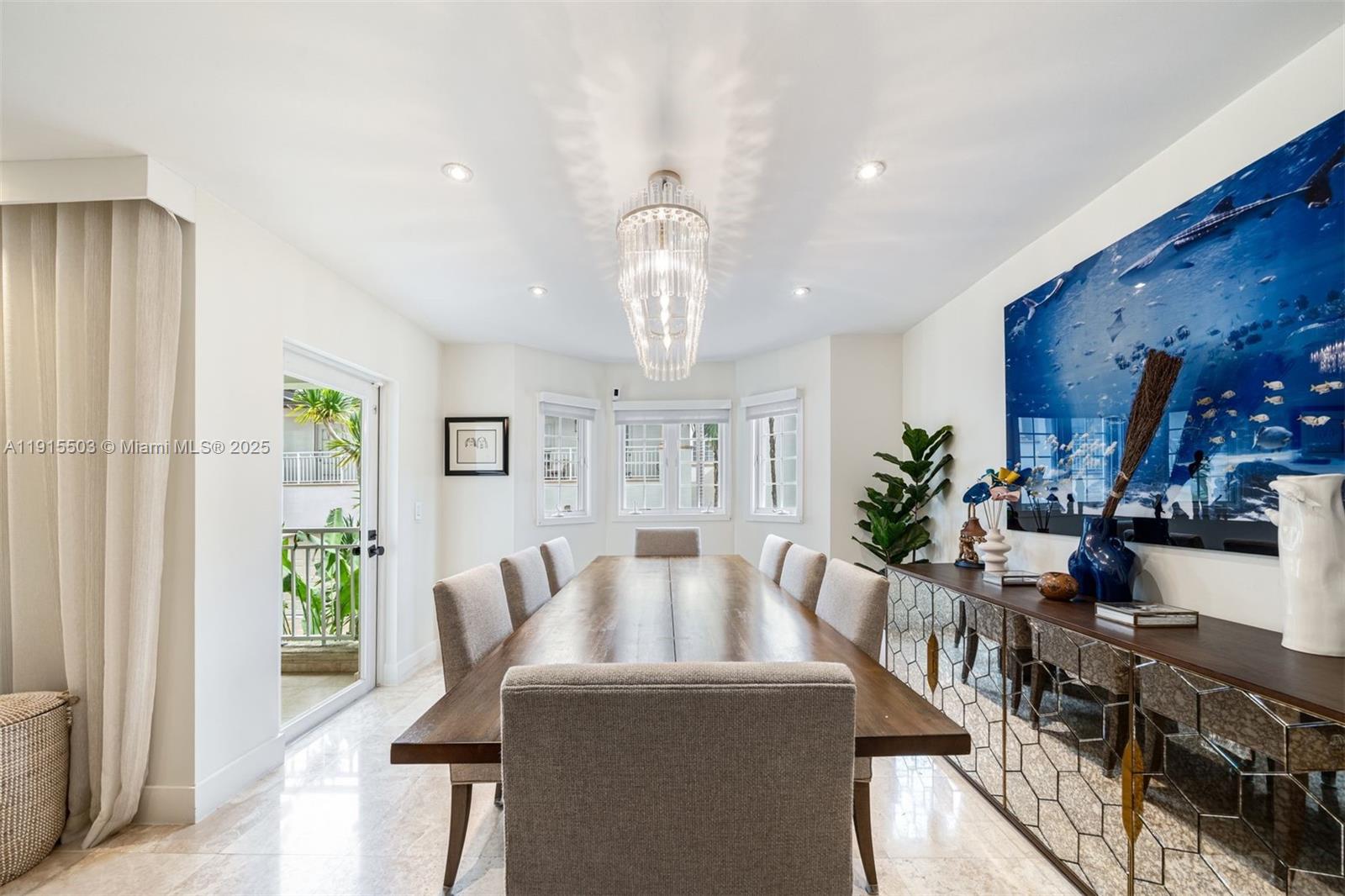 1413 Sunset Harbour Dr 208