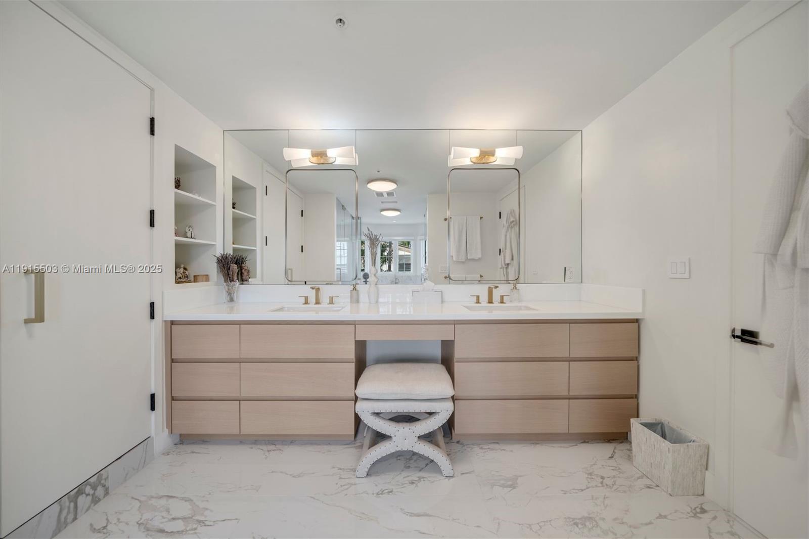 THE THS AT SUNSET HARBOUR - Residential