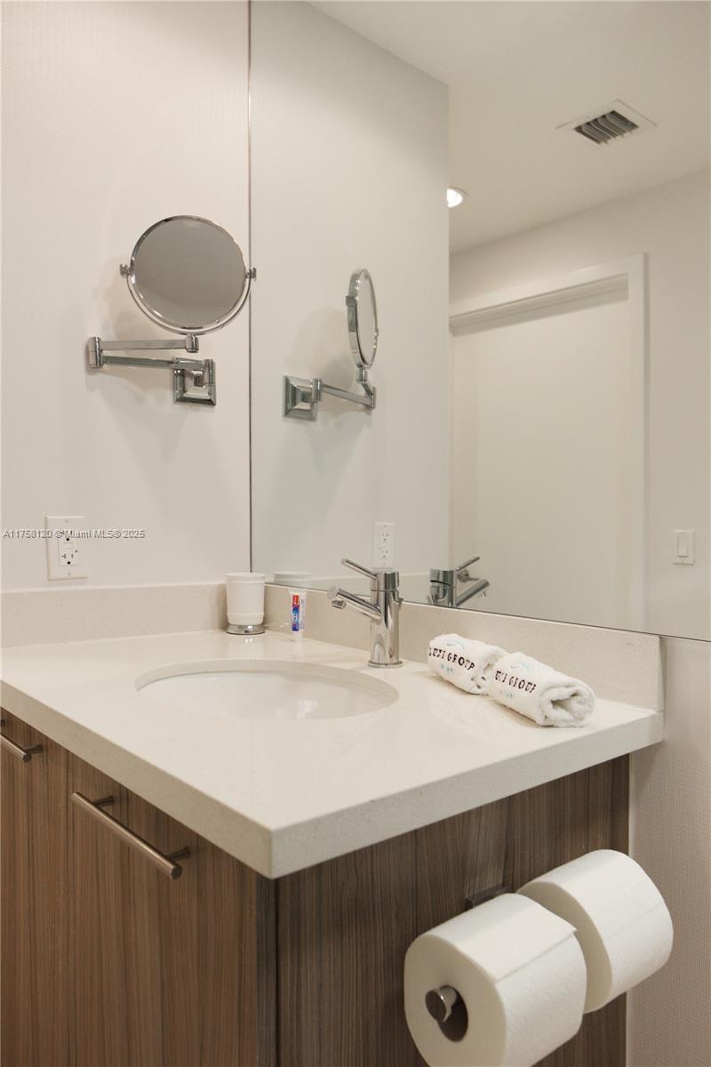 EDEN HOUSE CONDO - Residential Lease