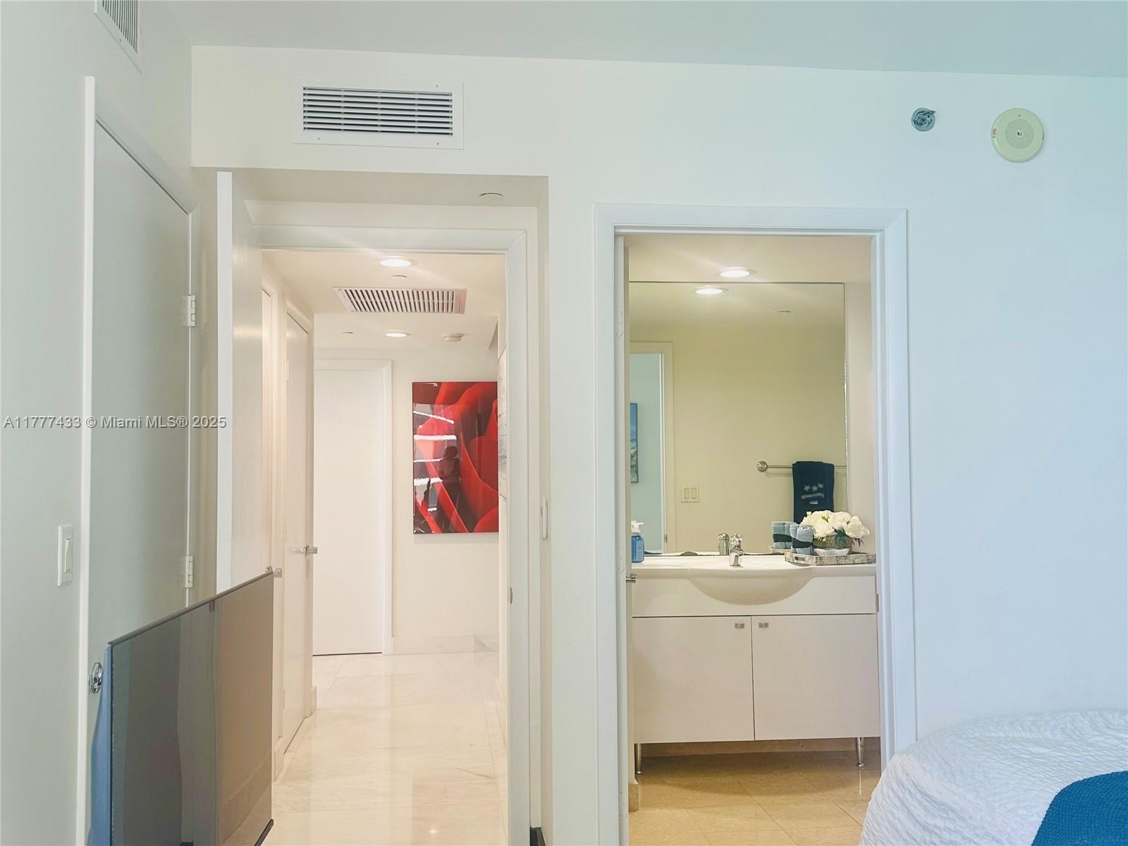 BEACH CLUB CONDO - Residential Lease