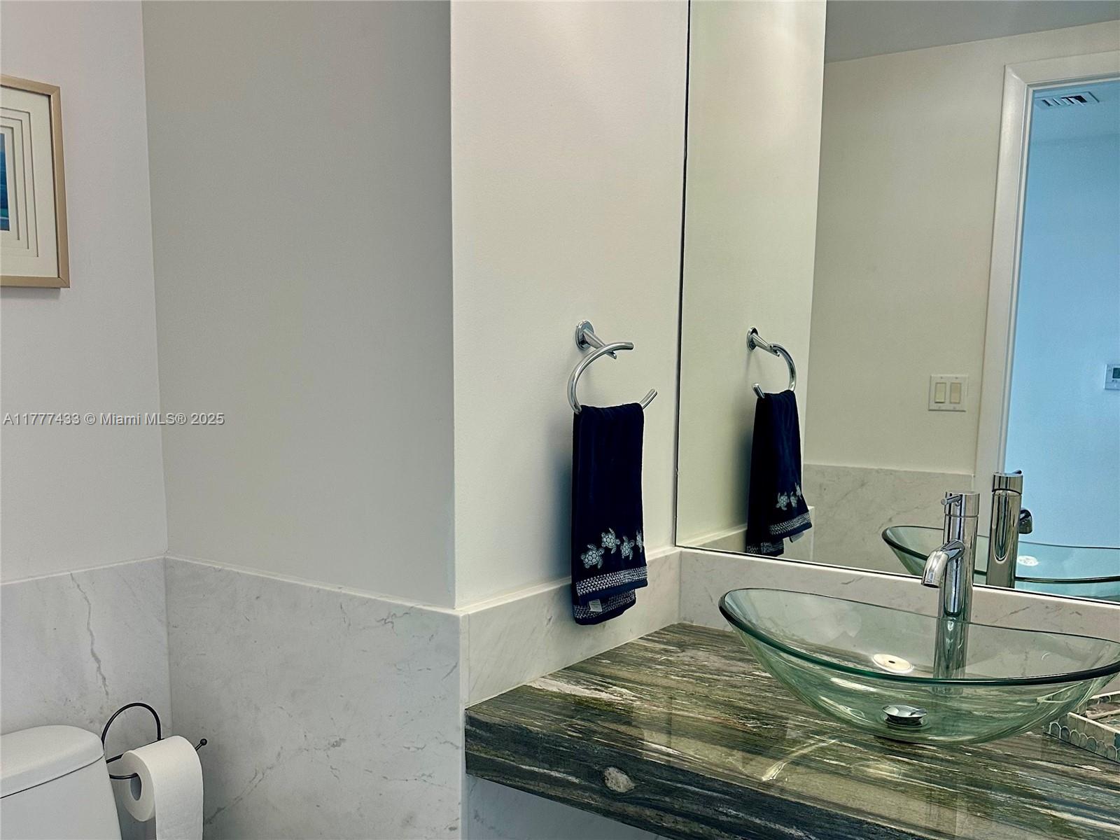 BEACH CLUB CONDO - Residential Lease