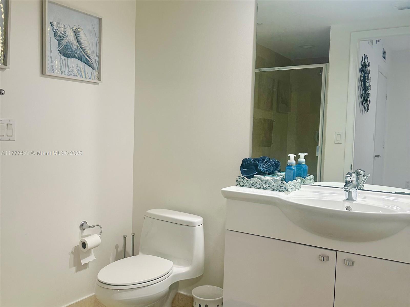 BEACH CLUB CONDO - Residential Lease