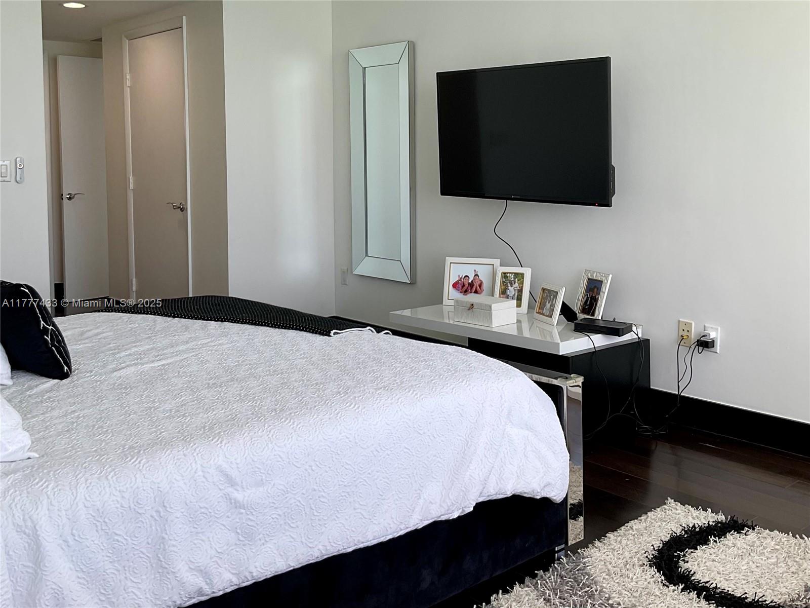 BEACH CLUB CONDO - Residential Lease