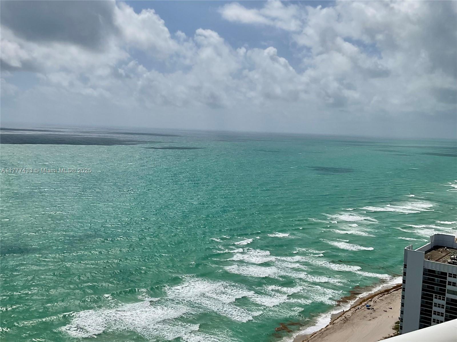 BEACH CLUB CONDO - Residential Lease