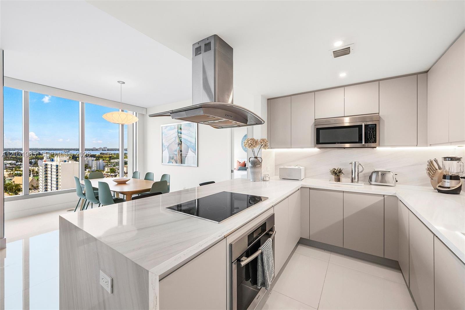 6899 Collins Ave 1903