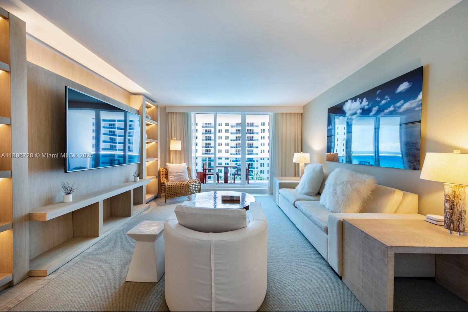 1 HOTEL & HOMES - Residential Lease