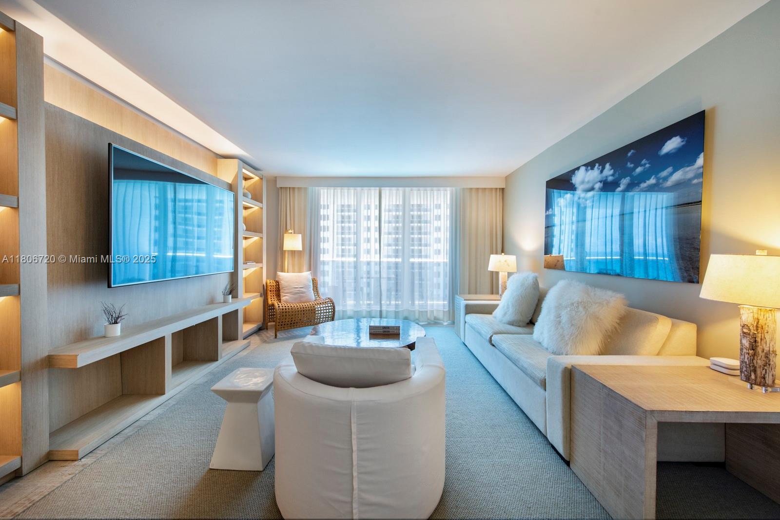 1 HOTEL & HOMES - Residential Lease