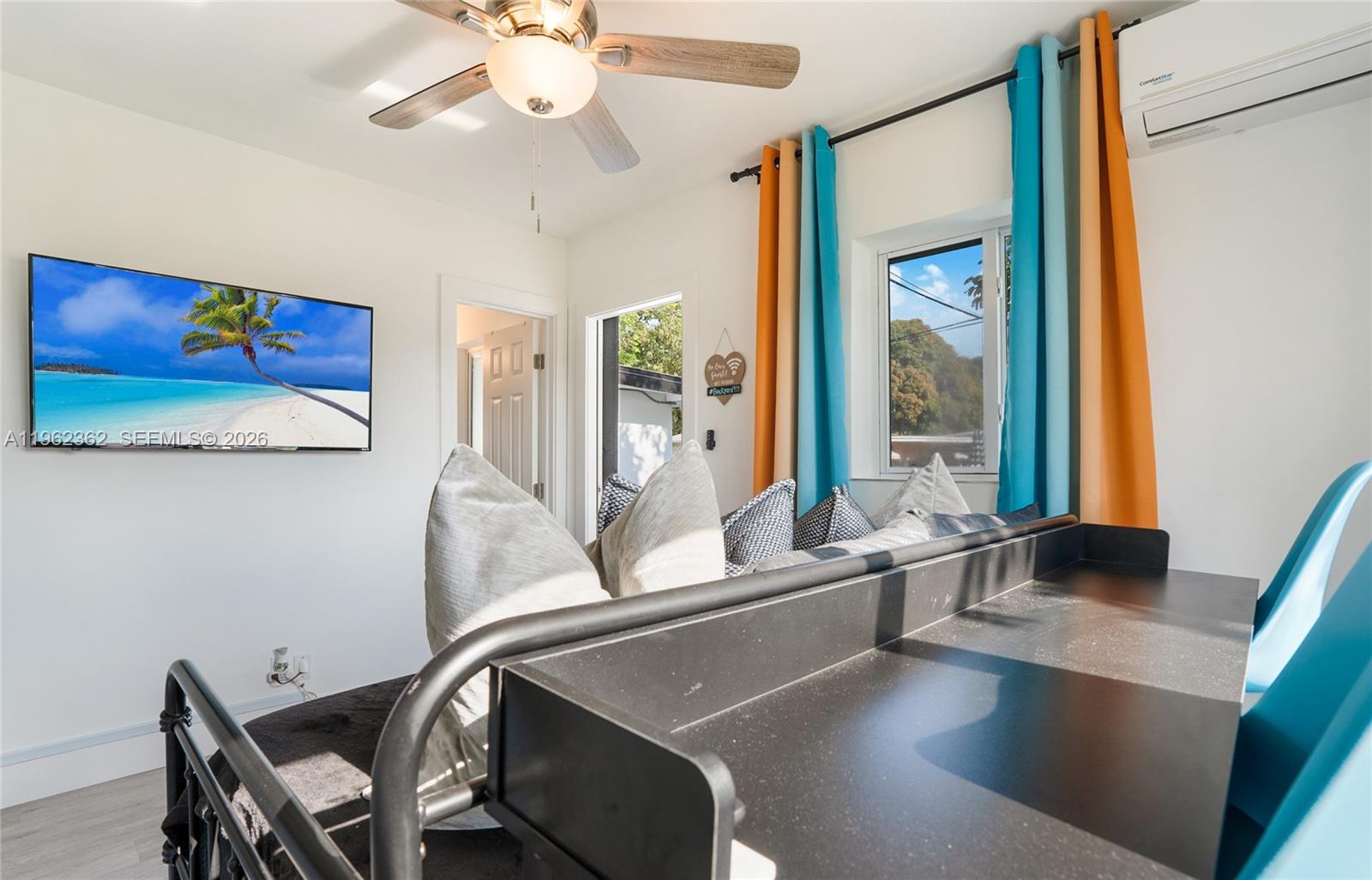 LAUDERDALE MANORS ADD - Residential Income