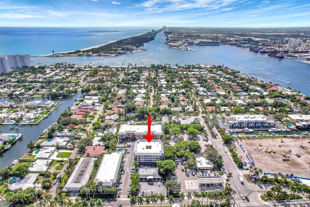 Photo of 2420 SE 17th Causeway #301C, Fort Lauderdale, FL 33316 (MLS # A11905258)