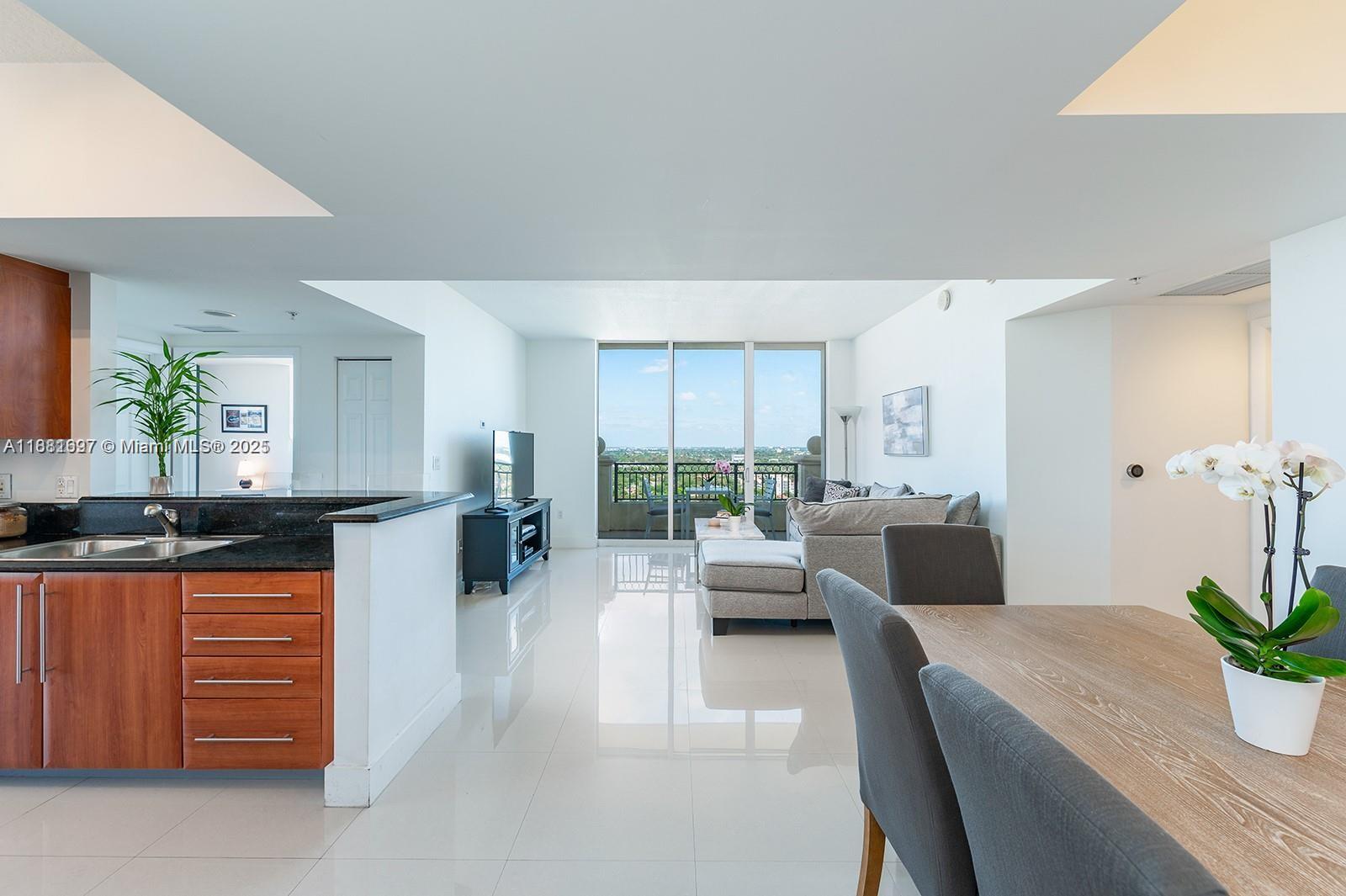 3232 SW 22nd Ter 1910