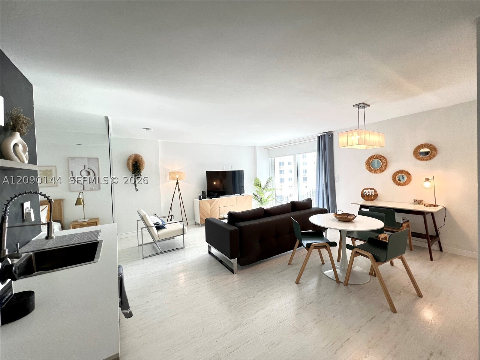 345 Ocean Dr 525