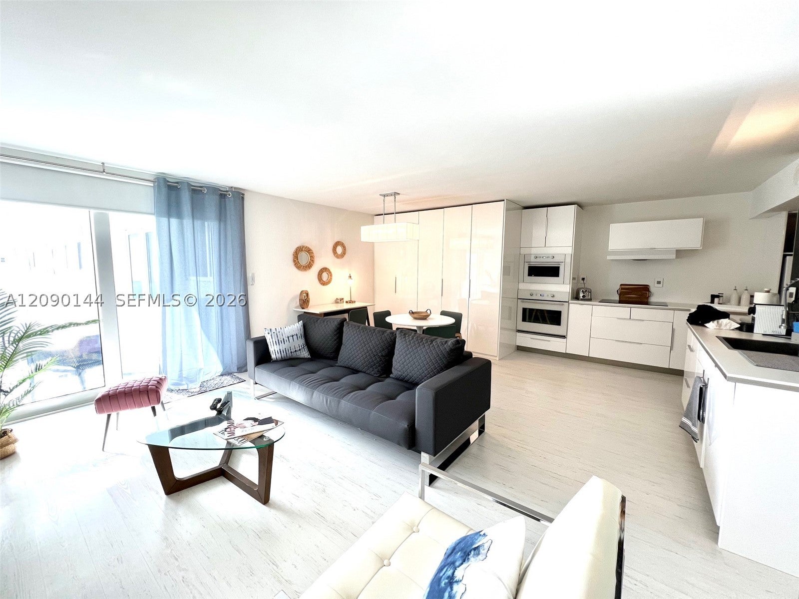 345 Ocean Dr 525