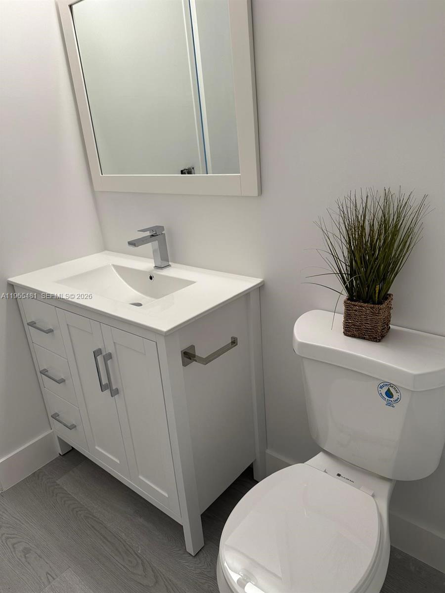 SNAPPER CREEK TOWNHOUSES - Residential