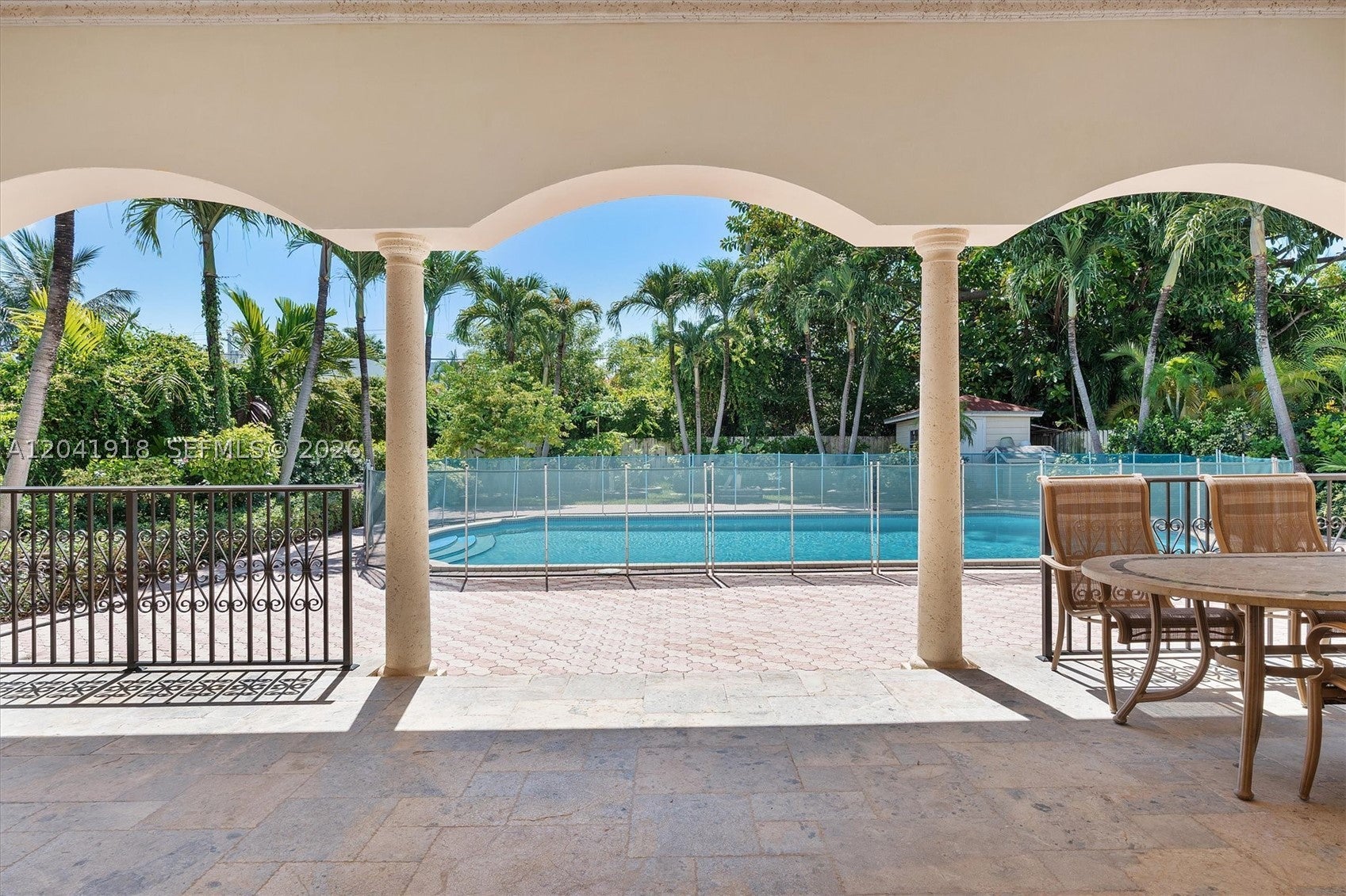 3765 Prairie Ave 3765