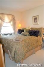 West Lake Village 146-29 - Residential