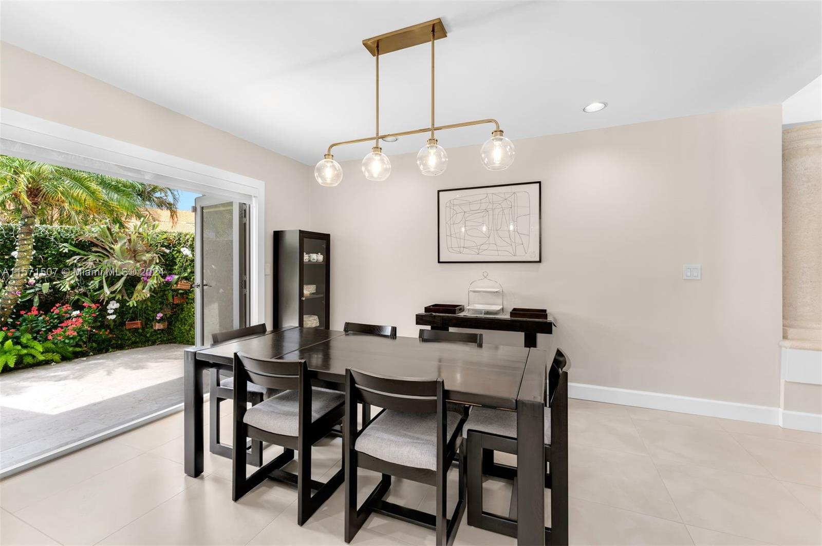 FLAMINGO GARDENS ESTATES - Residential