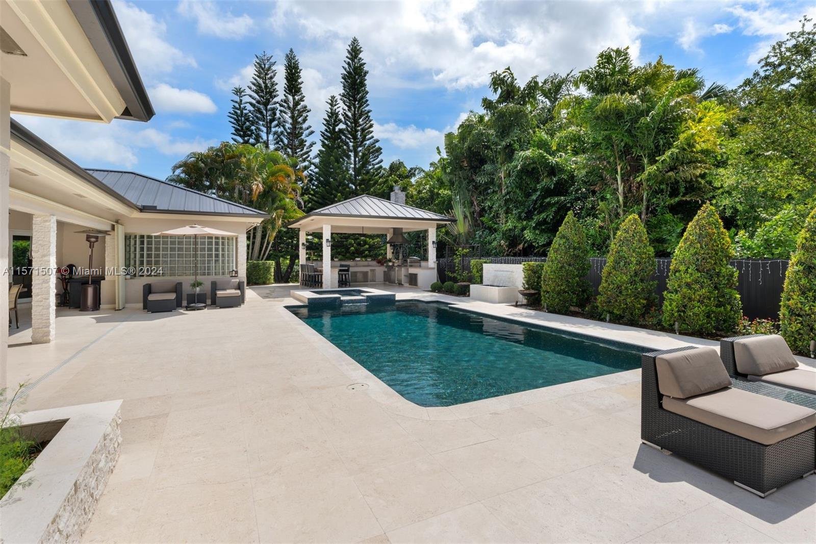 FLAMINGO GARDENS ESTATES - Residential