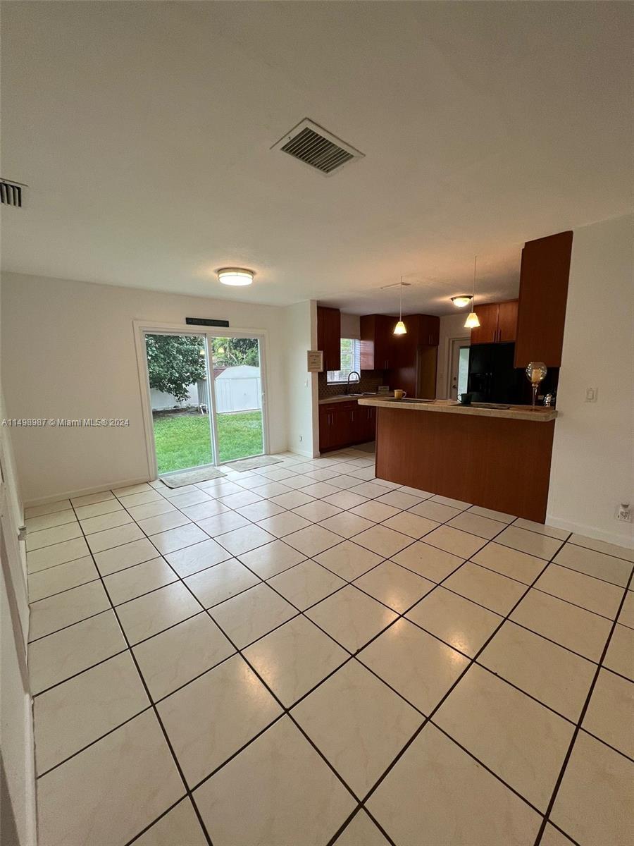 HOLLYWOOD HEIGHTS ESTATES - Residential