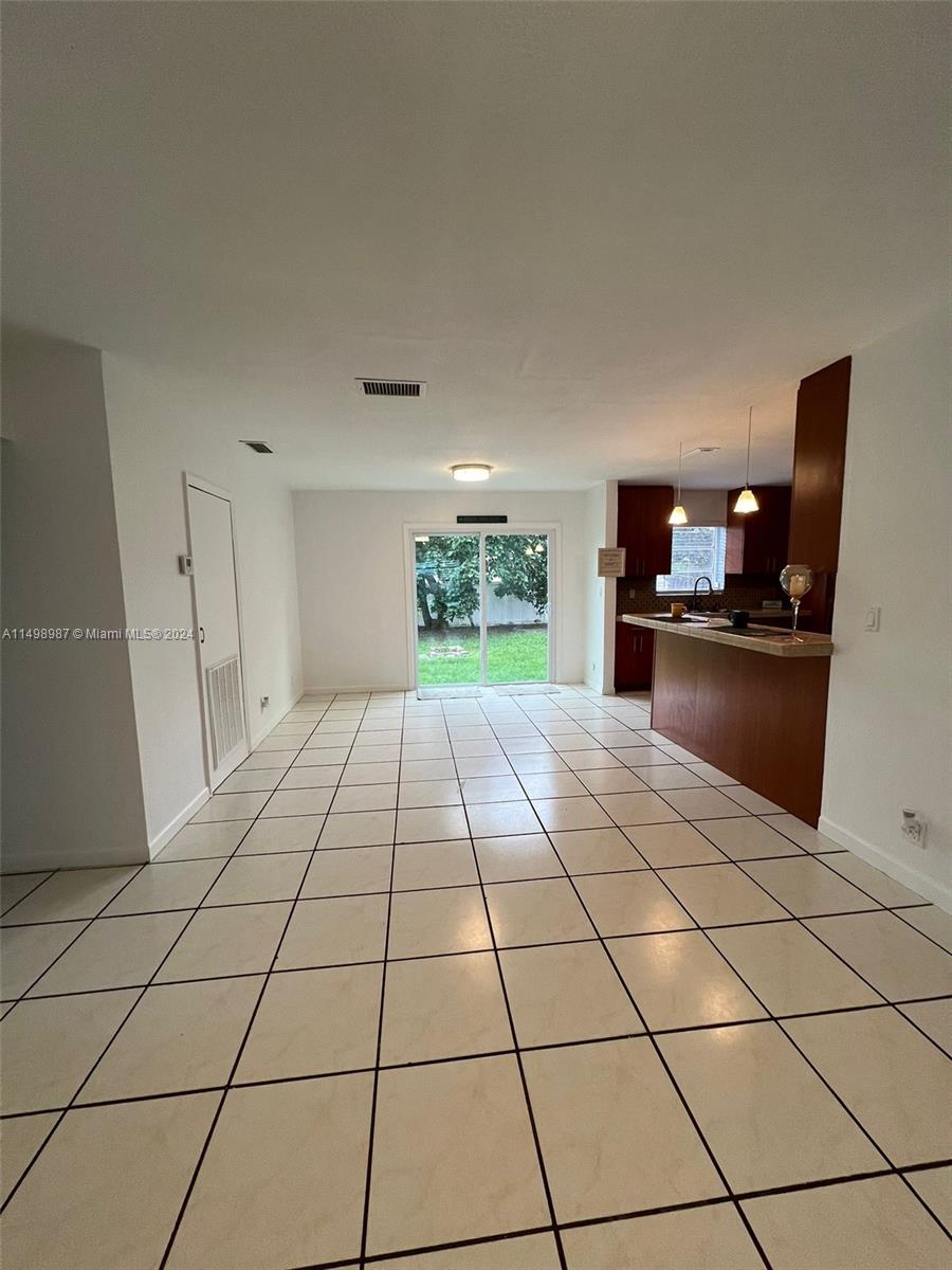 HOLLYWOOD HEIGHTS ESTATES - Residential