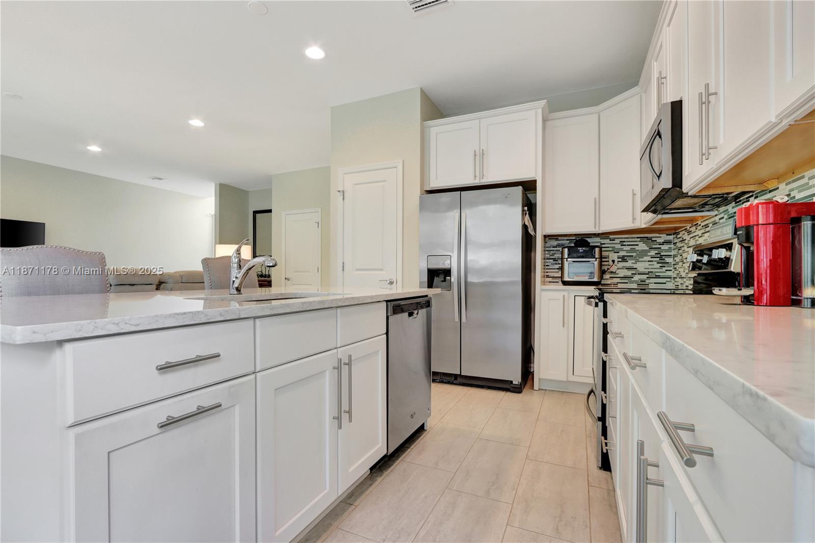 HILLCREST COUNTRY CLUB NO - Residential