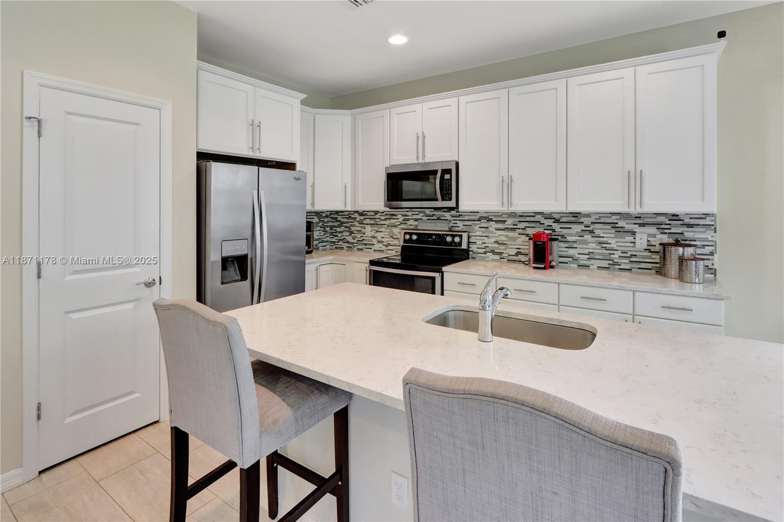 HILLCREST COUNTRY CLUB NO - Residential