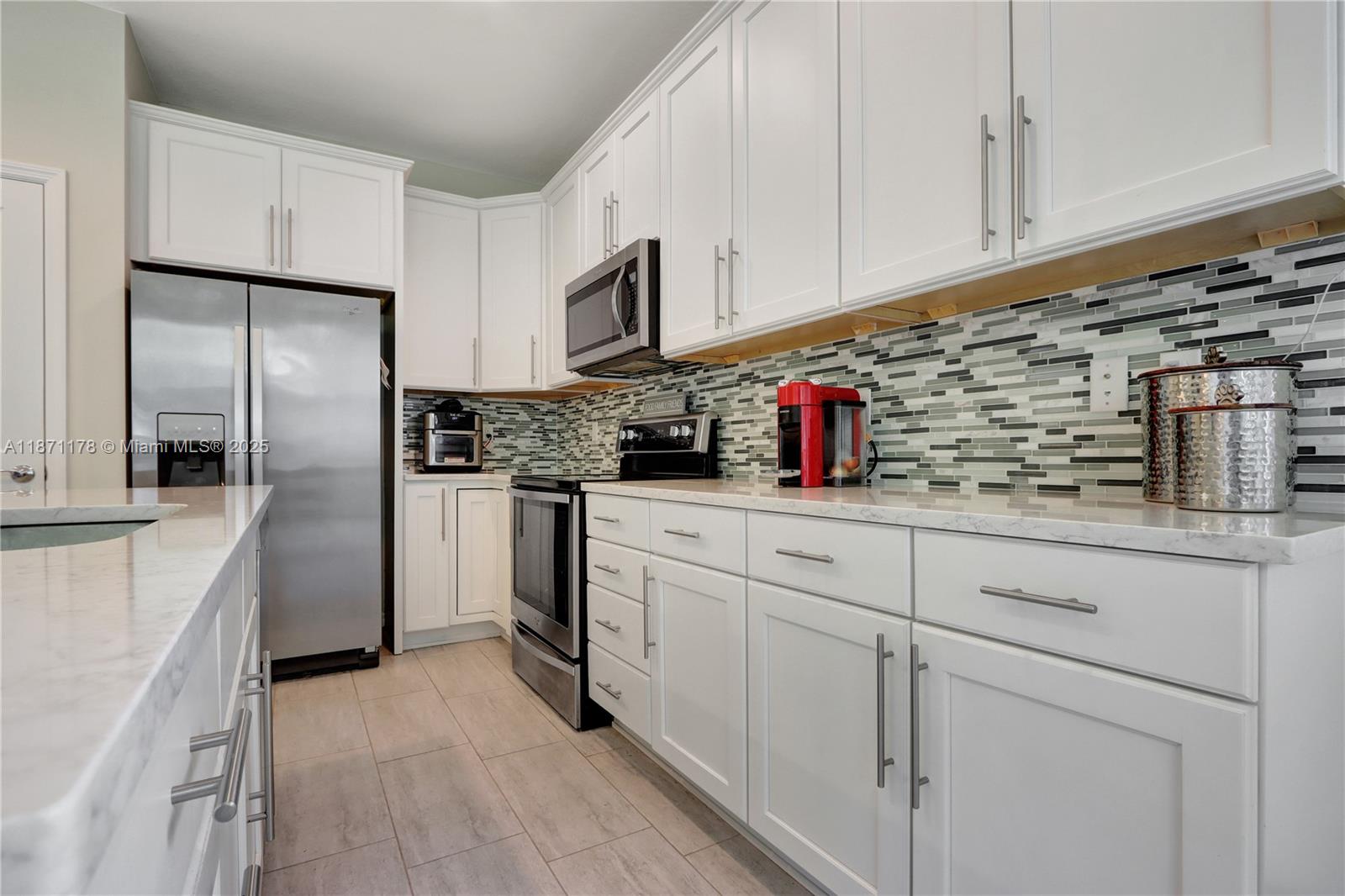 HILLCREST COUNTRY CLUB NO - Residential