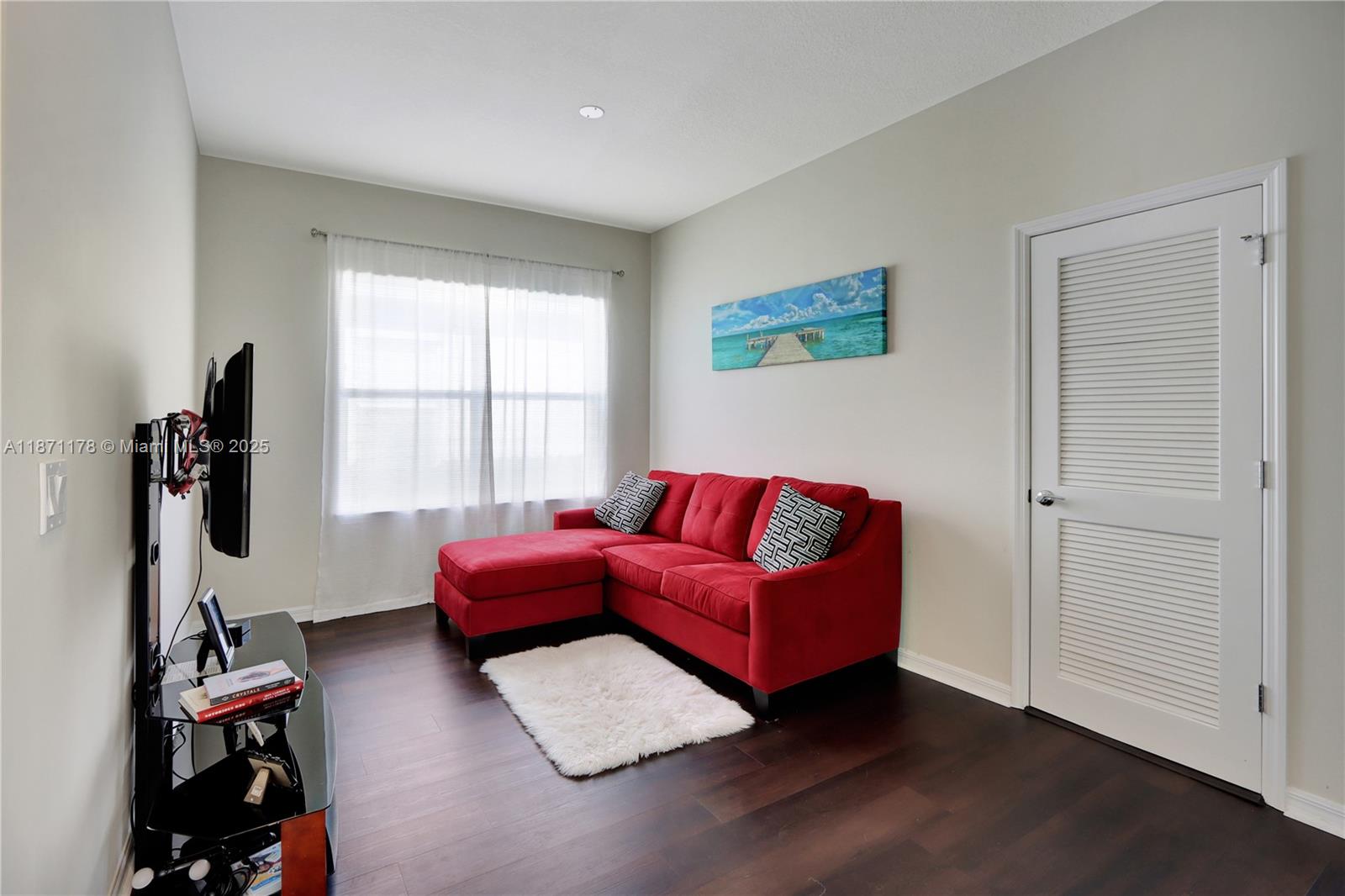 HILLCREST COUNTRY CLUB NO - Residential