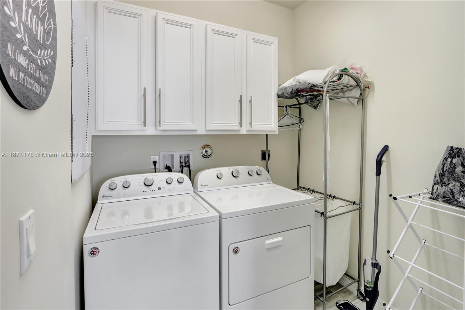 HILLCREST COUNTRY CLUB NO - Residential