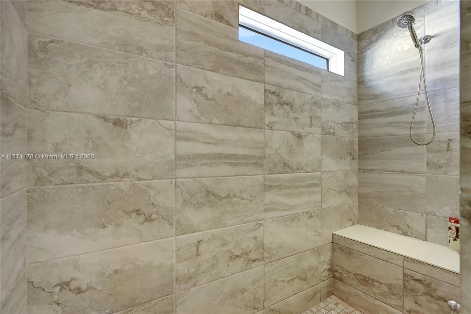 HILLCREST COUNTRY CLUB NO - Residential