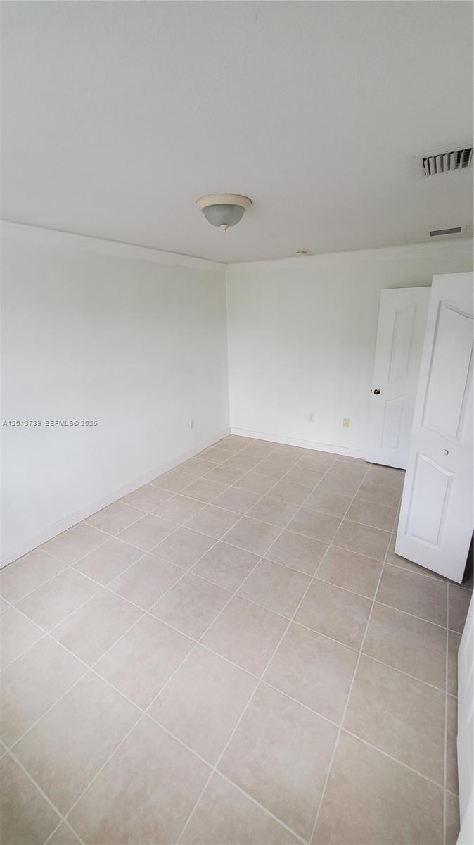 IBIS VILLAS AT DORAL COND - Residential Lease