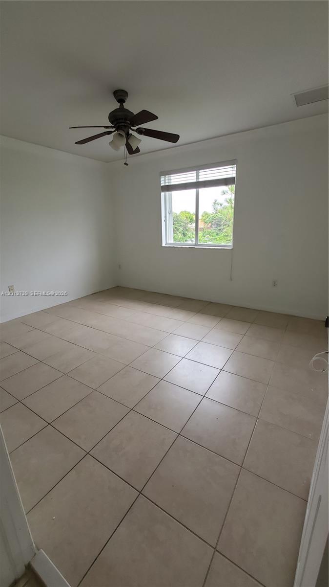 IBIS VILLAS AT DORAL COND - Residential Lease